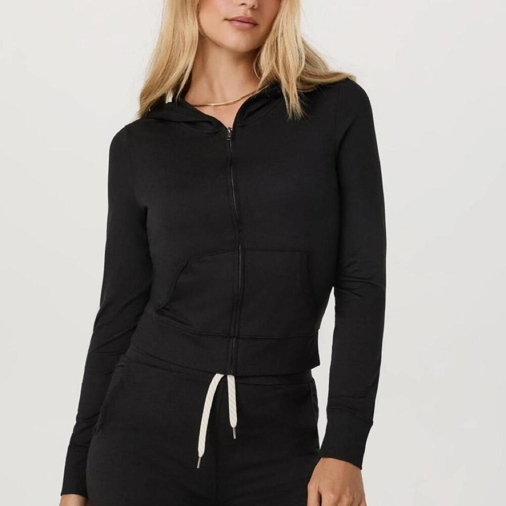 Nwt vuori black zip up